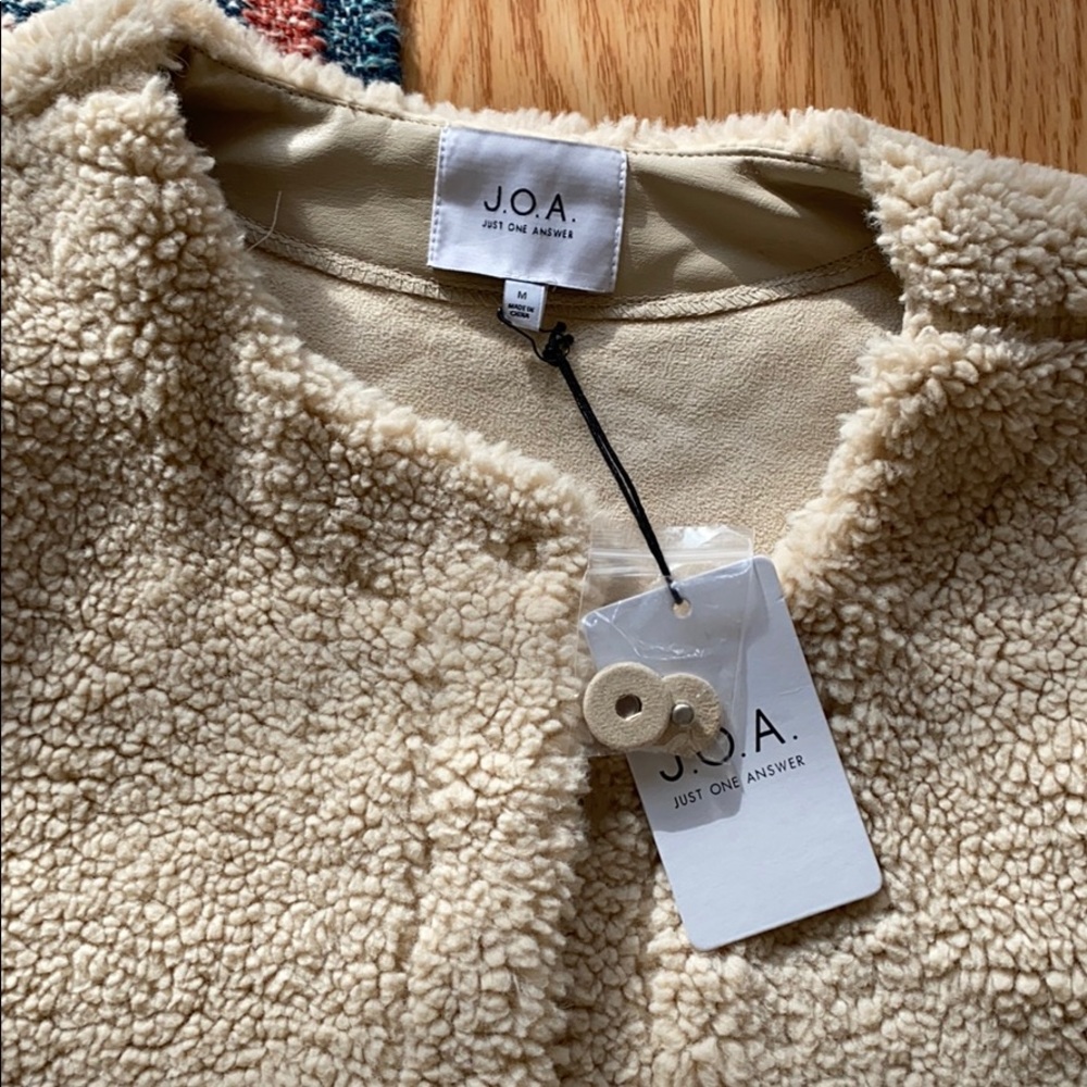 Fleece - Picture 3 of 4